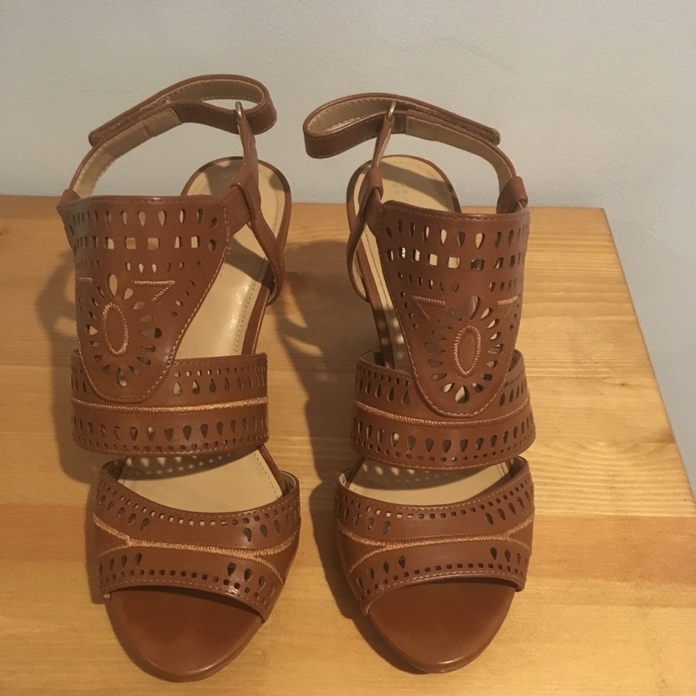 Brown heeled sandals
